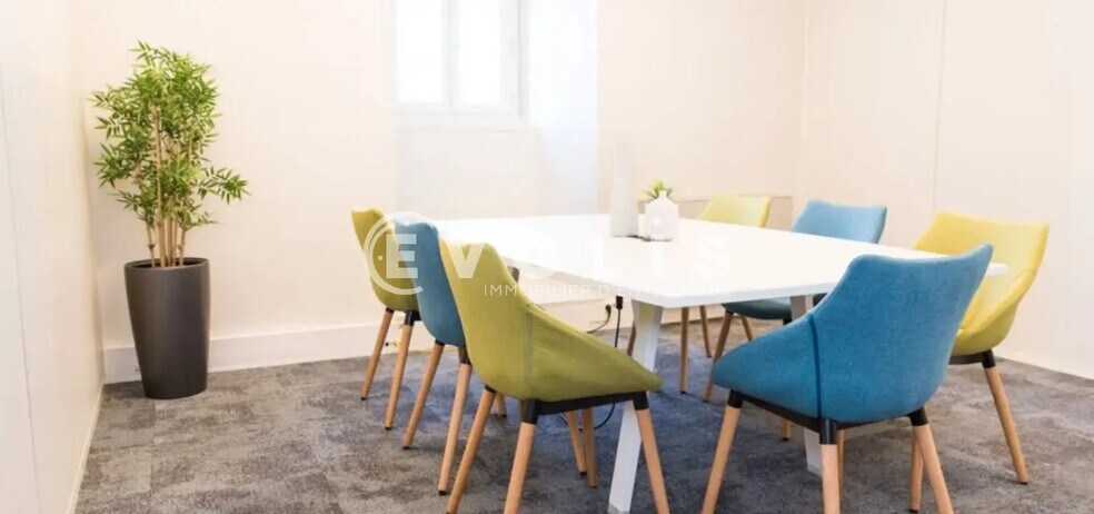 Bureau dans Paris à louer - Photo de l’immeuble – Image 1 sur 5