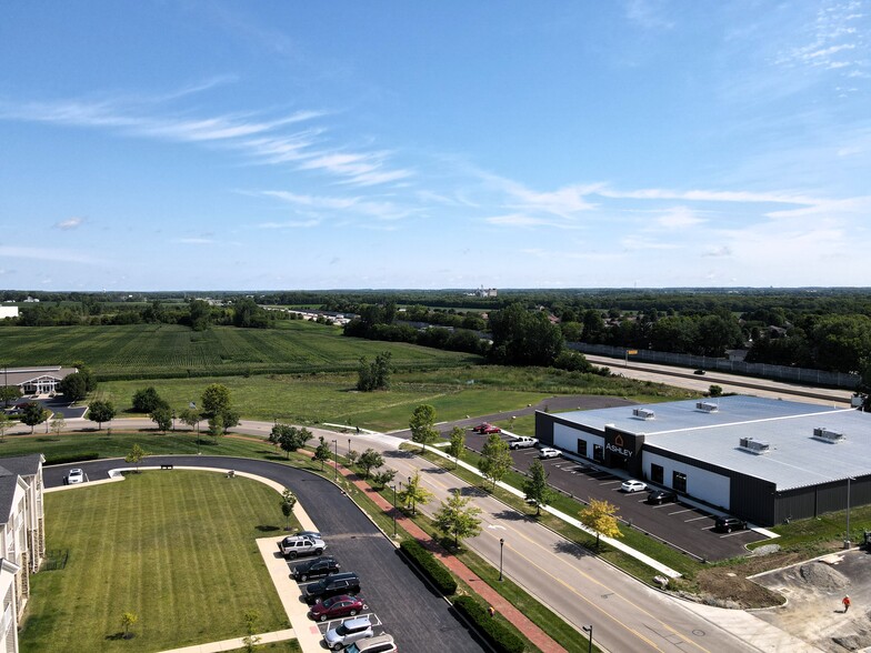 Towne Park Drive, Troy, OH à vendre - Photo de l’immeuble – Image 1 sur 11