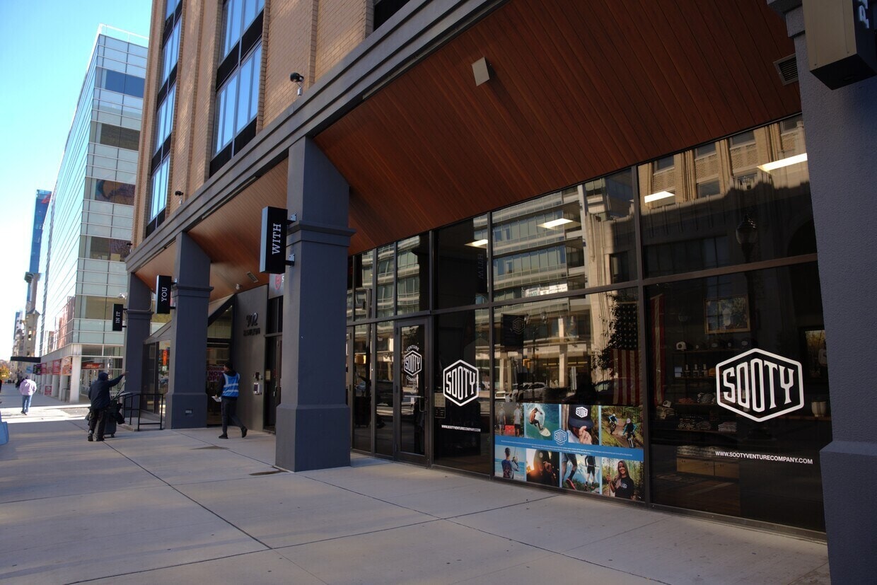 902 W Hamilton St, Allentown, PA à louer Photo intérieure– Image 1 sur 5