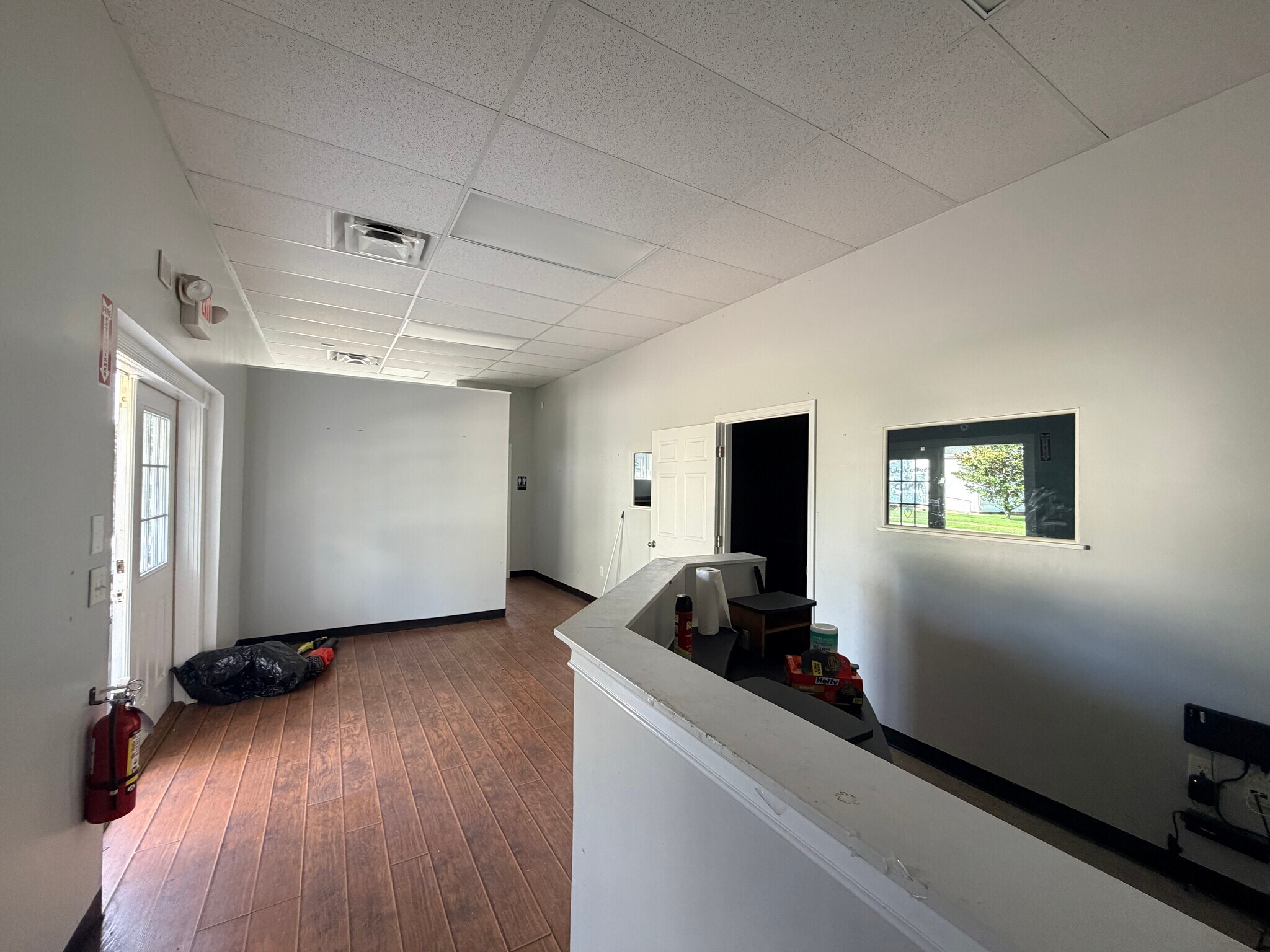 320 Main St, Islip, NY à louer Photo intérieure– Image 1 sur 9