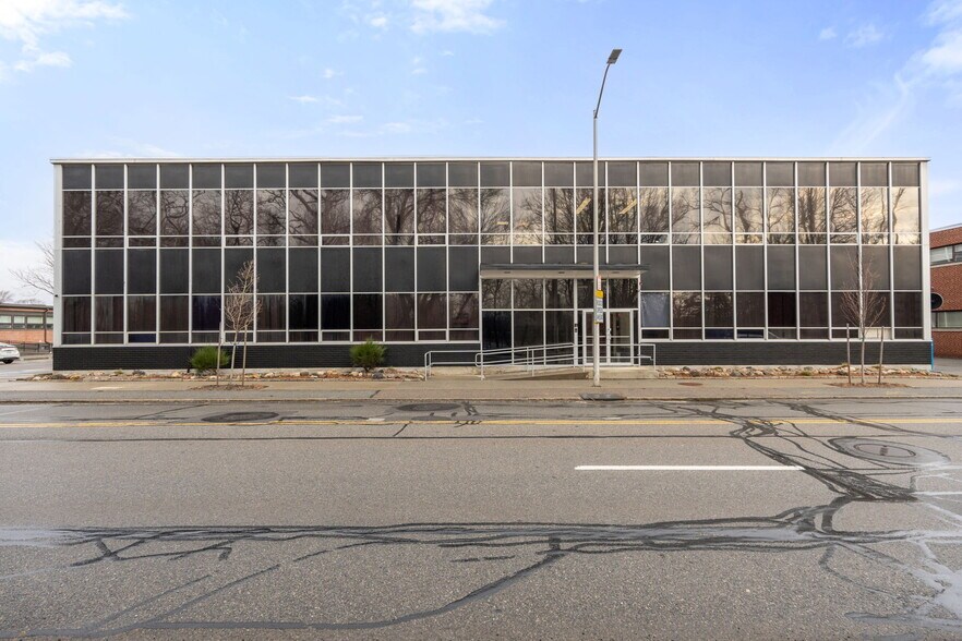 701 Concord Ave, Cambridge, MA à louer - Photo de l’immeuble – Image 2 sur 31