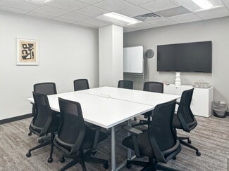 Plus de détails pour 724 W Lancaster Ave, Wayne, PA - Coworking à louer