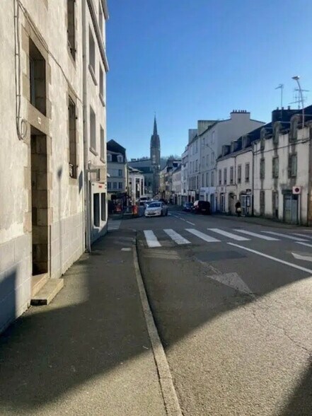 Local commercial dans Quimper à louer - Photo de l’immeuble – Image 2 sur 2