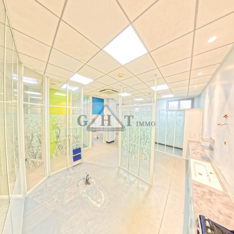 Local commercial dans Créteil à vendre Photo intérieure– Image 1 sur 9