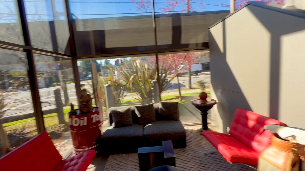 100 N El Camino Real, San Mateo, CA à vendre - Vidéo sur l’annonce professionnelle – Image 2 sur 18