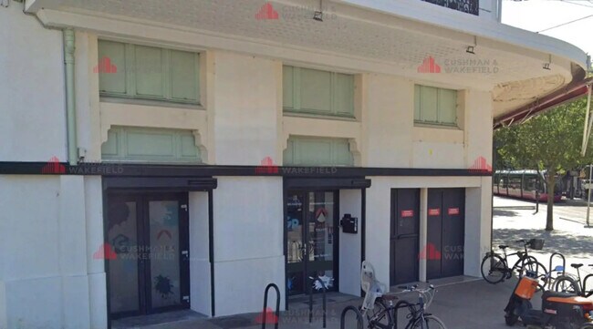 Plus de détails pour Local commercial à louer