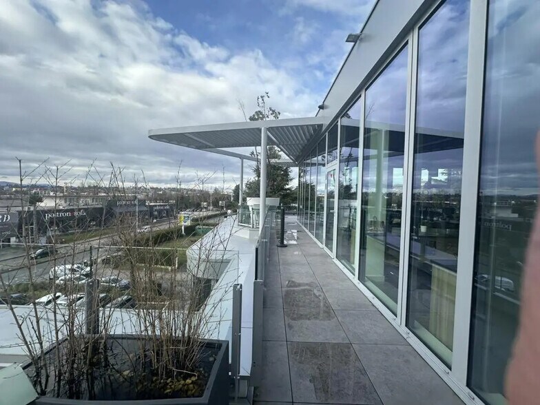 44 Sentier Du Bois Des Côtes, Limonest à louer - Photo de l’immeuble – Image 3 sur 3