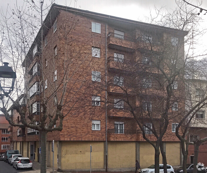 Calle Capitán Peñas, 35, Ávila, Ávila à louer - Photo de l’immeuble – Image 2 sur 2