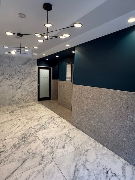 4601 Ponce de Leon Blvd, Coral Gables, FL à louer - Photo de l’immeuble – Image 2 sur 5