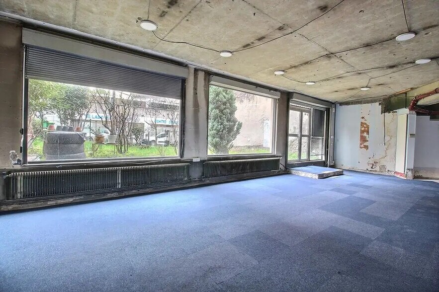 26 Rue De Crimée, Paris à vendre - Photo de l’immeuble – Image 2 sur 8