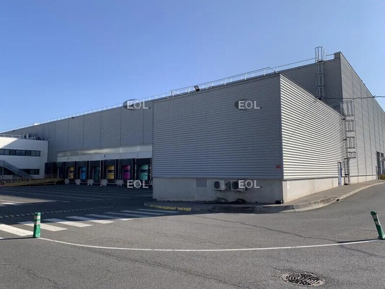 Industriel/Logistique dans Bonneuil-sur-Marne à louer - Photo de l’immeuble – Image 3 sur 9