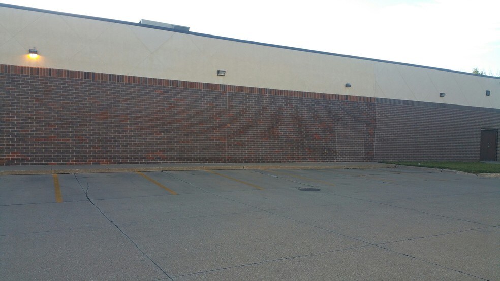 4405 Southern Hills Dr, Sioux City, IA à vendre - Photo de l’immeuble – Image 3 sur 22