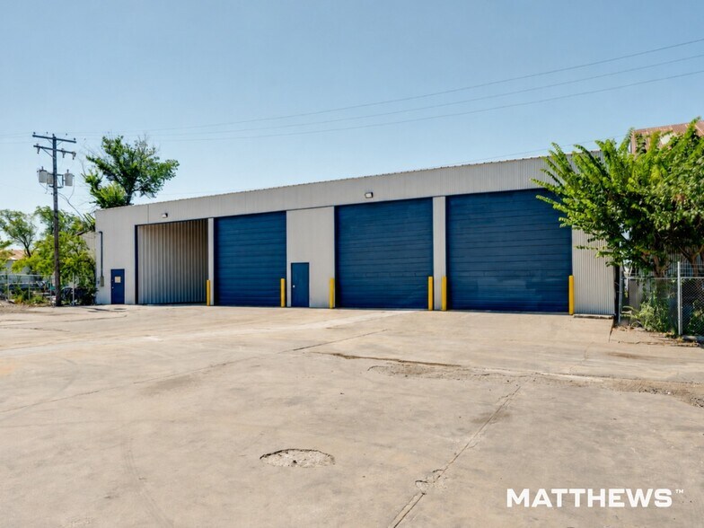 2560 E Long Ave, Fort Worth, TX à louer - Photo de l’immeuble – Image 2 sur 10