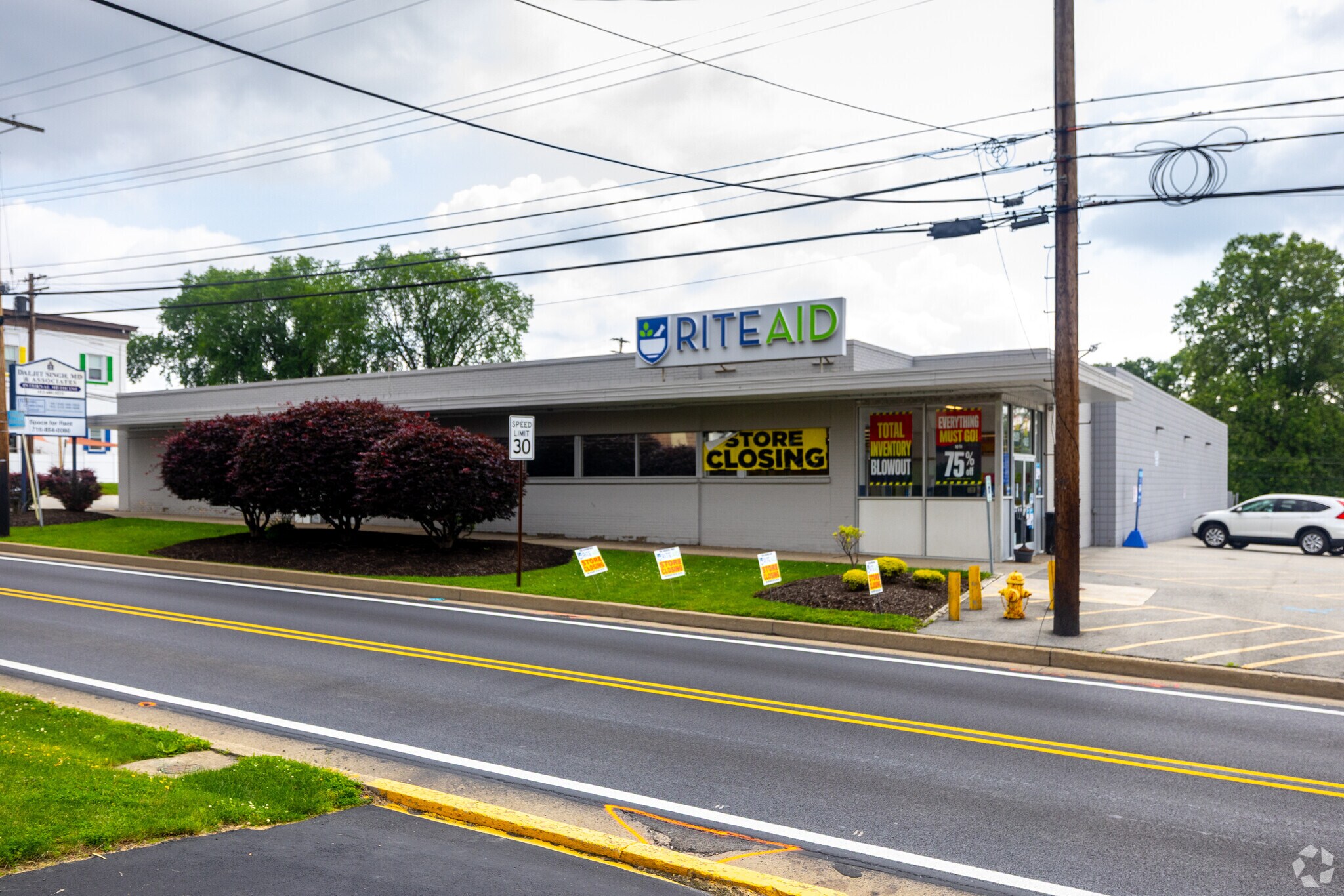 900 Mt Royal Blvd, Pittsburgh, PA à louer Photo principale– Image 1 sur 7