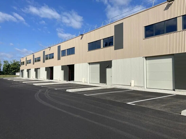 Local d'activités dans Montauban à vendre - Photo de l’immeuble – Image 1 sur 5