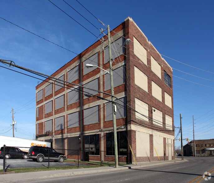 2058 Dr Martin Luther King Jr St, Indianapolis, IN à vendre - Photo principale – Image 2 sur 4