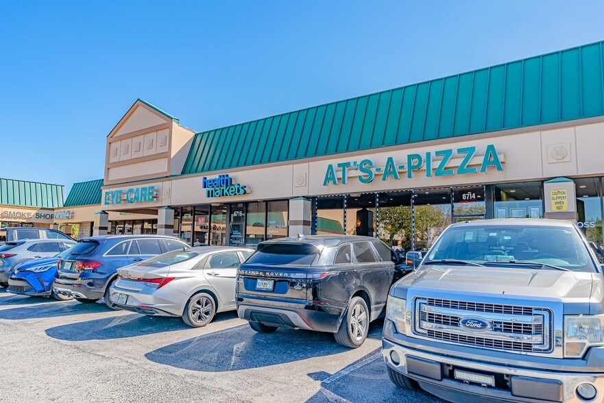 6702-6900 N University Dr, Tamarac, FL à louer - Photo de l’immeuble – Image 2 sur 38