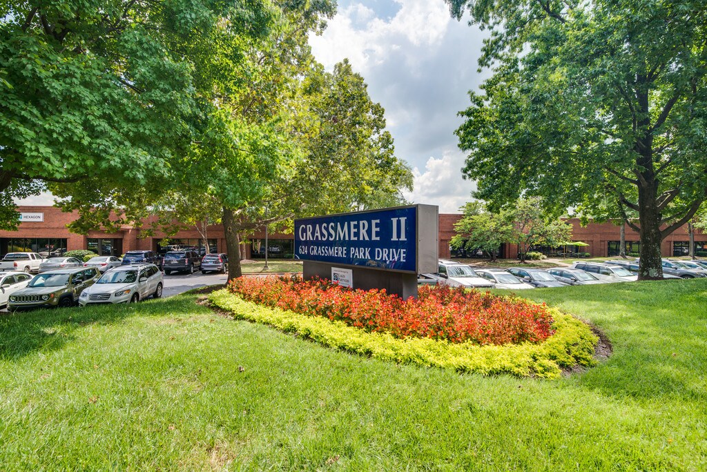 624 Grassmere Park, Nashville, TN à louer Photo principale– Image 1 sur 6