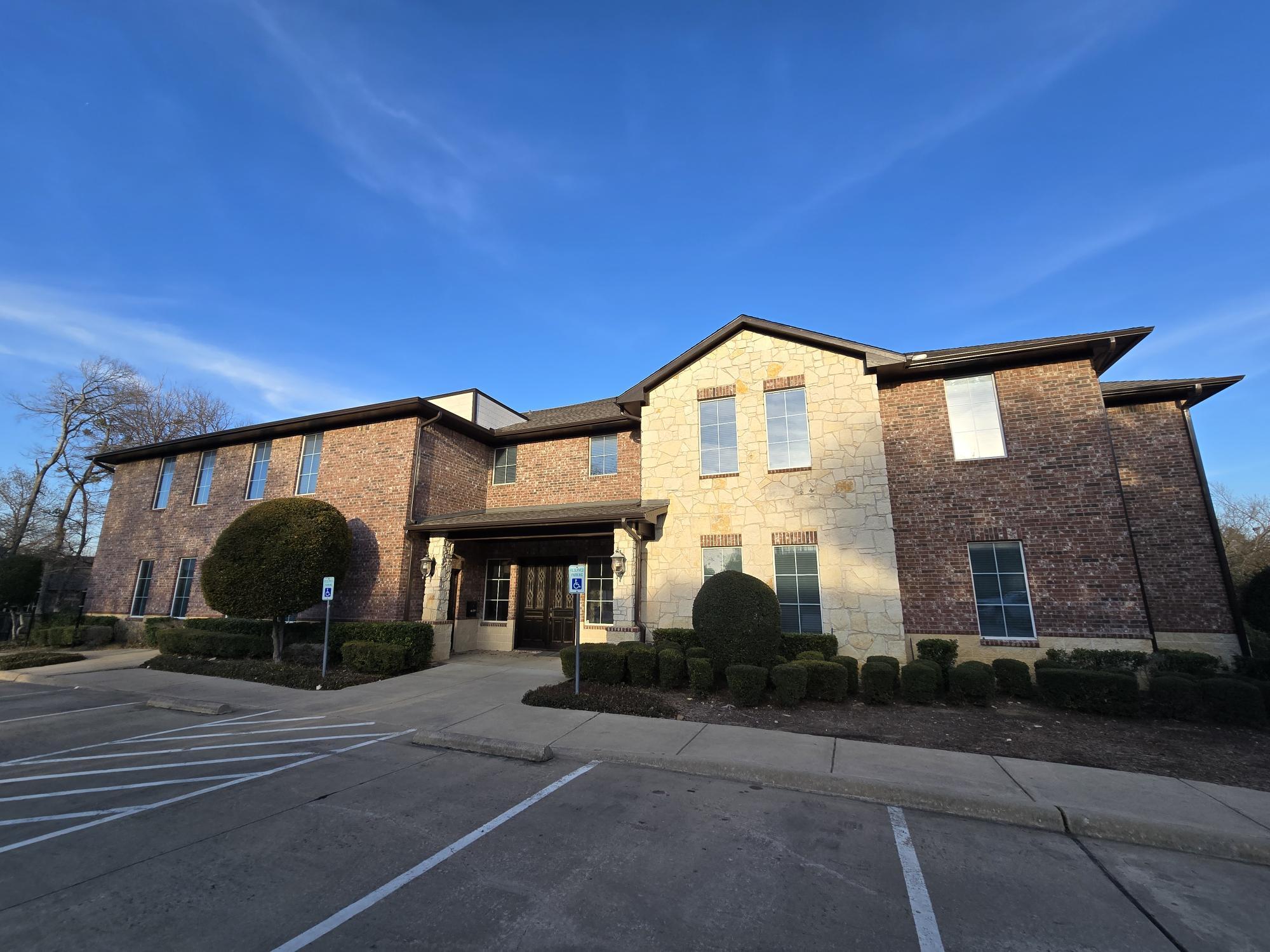 2340 Justin Rd, Highland Village, TX à louer Photo de l’immeuble– Image 1 sur 7