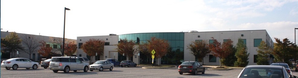 250 Fame Ave, Hanover, PA à louer - Photo de l’immeuble – Image 3 sur 17