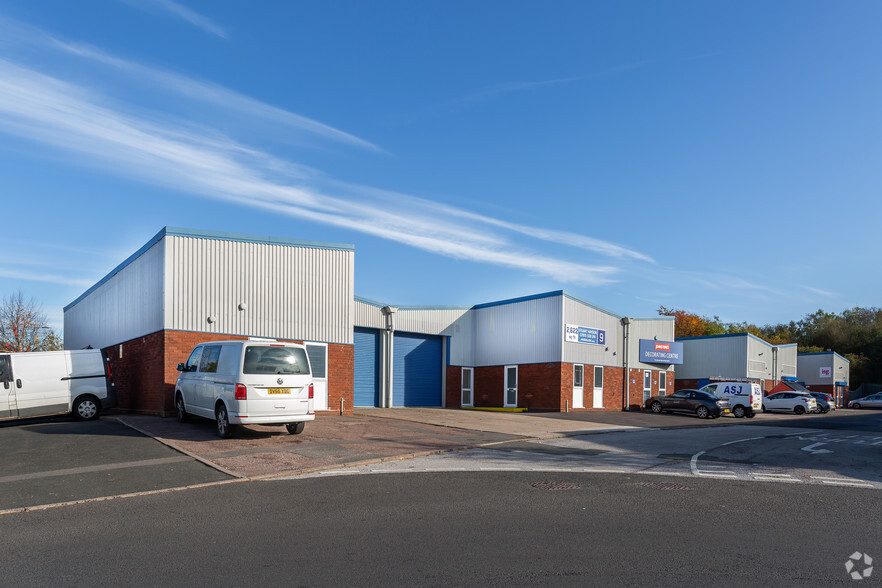 Hurst Ln, Brierley Hill à louer - Photo de l’immeuble – Image 2 sur 3