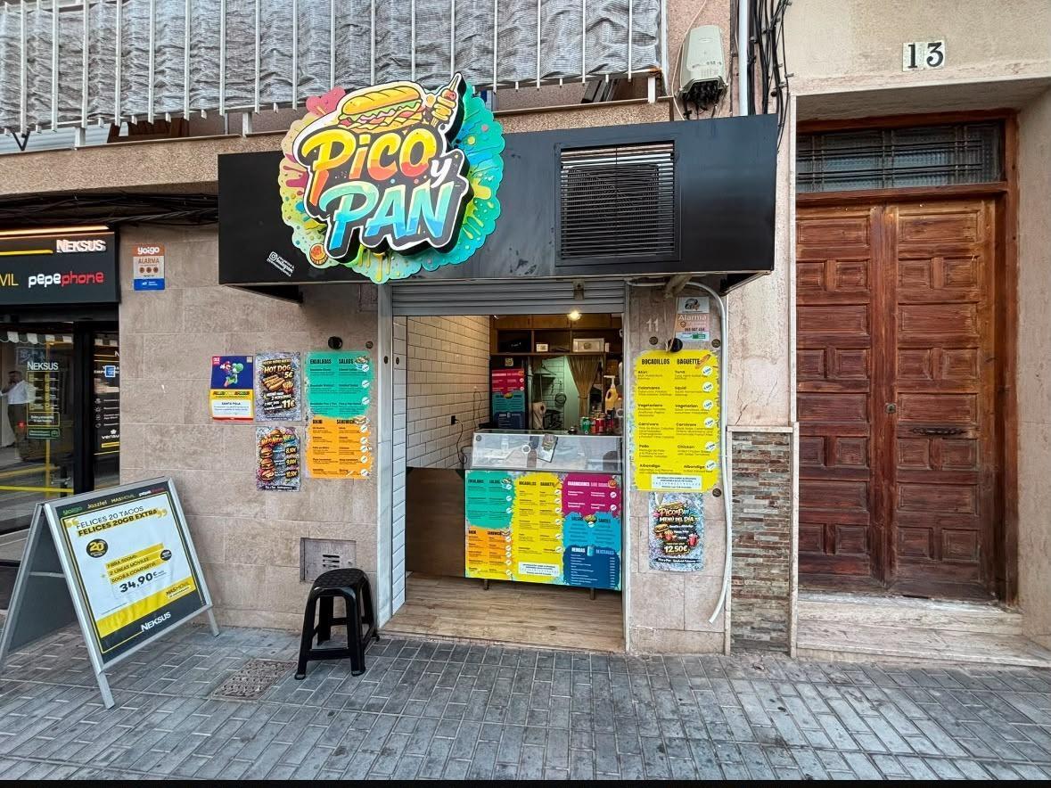 Local commercial dans Santa Pola, Alicante à louer Photo de l’immeuble– Image 1 sur 3