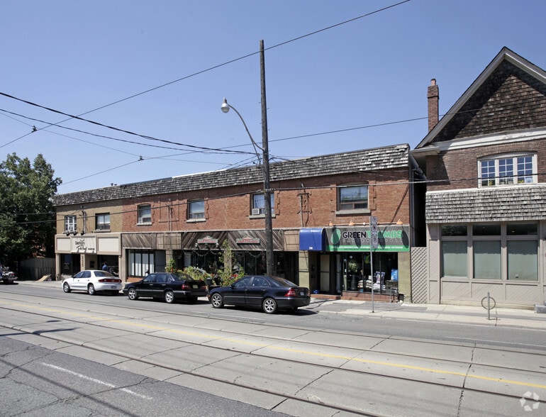 328-338 Kingston Rd, Toronto, ON à vendre - Photo principale – Image 1 sur 2