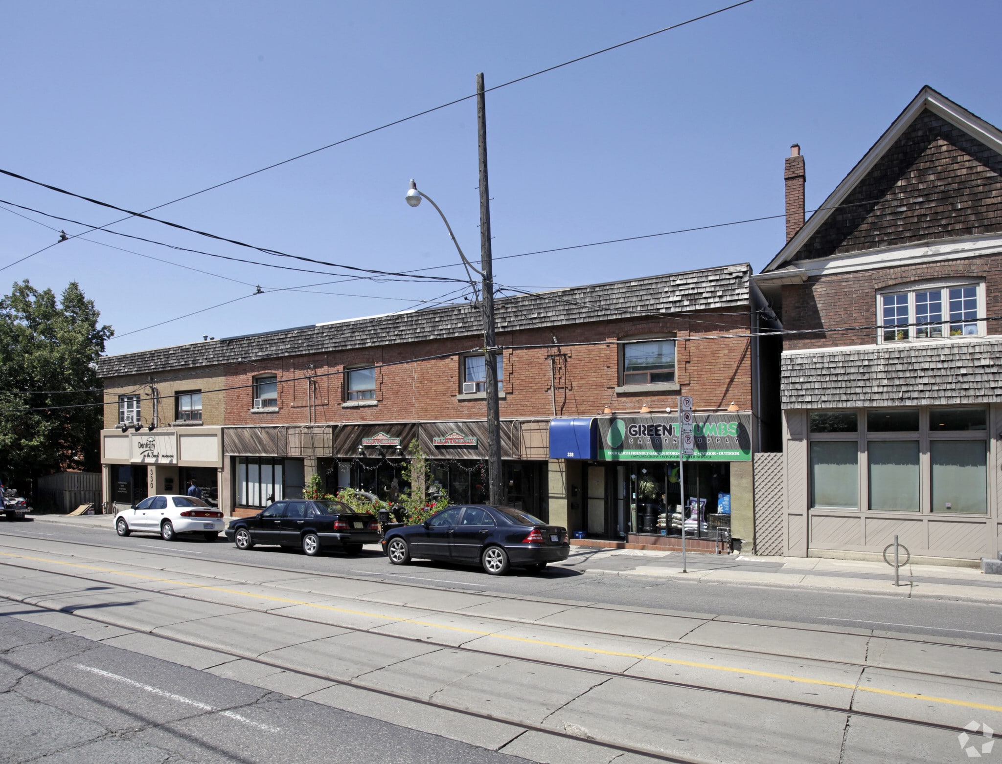 328-338 Kingston Rd, Toronto, ON à vendre Photo principale– Image 1 sur 3