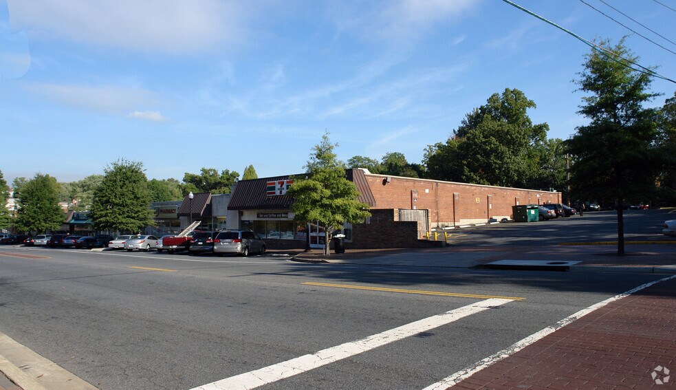 5839-5853 Washington Blvd, Arlington, VA à louer - Photo de l’immeuble – Image 3 sur 4