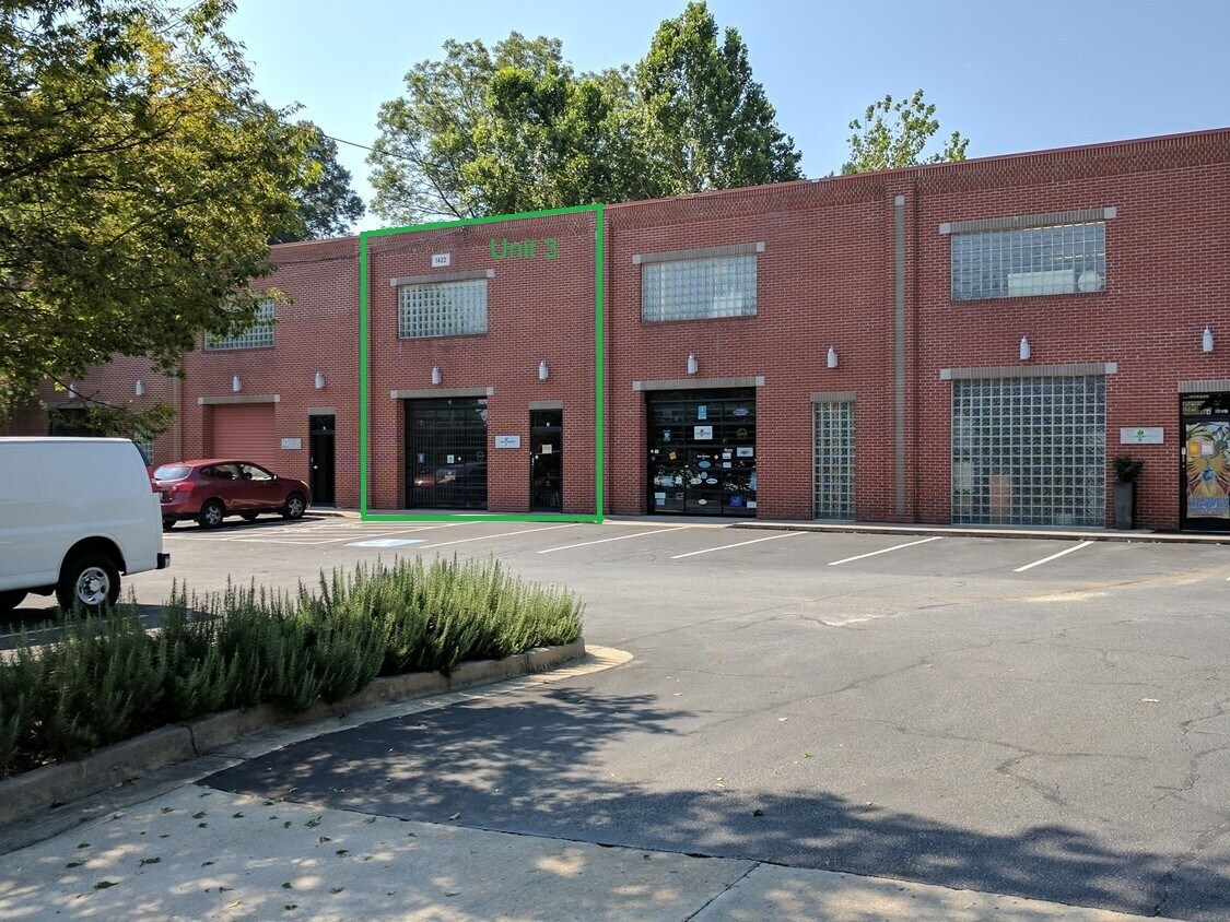 1422 Woodmont Ln NW, Atlanta, GA à vendre Photo principale– Image 1 sur 36