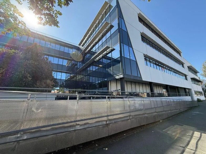 264 Boulevard Godard, Bordeaux à louer - Photo de l’immeuble – Image 1 sur 11