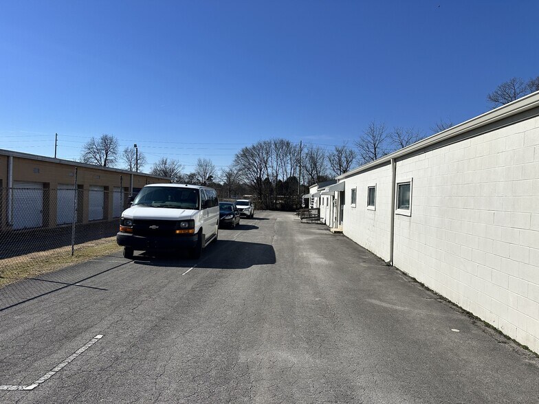 709 Davidson St, Tullahoma, TN à vendre - Photo de l’immeuble – Image 3 sur 12