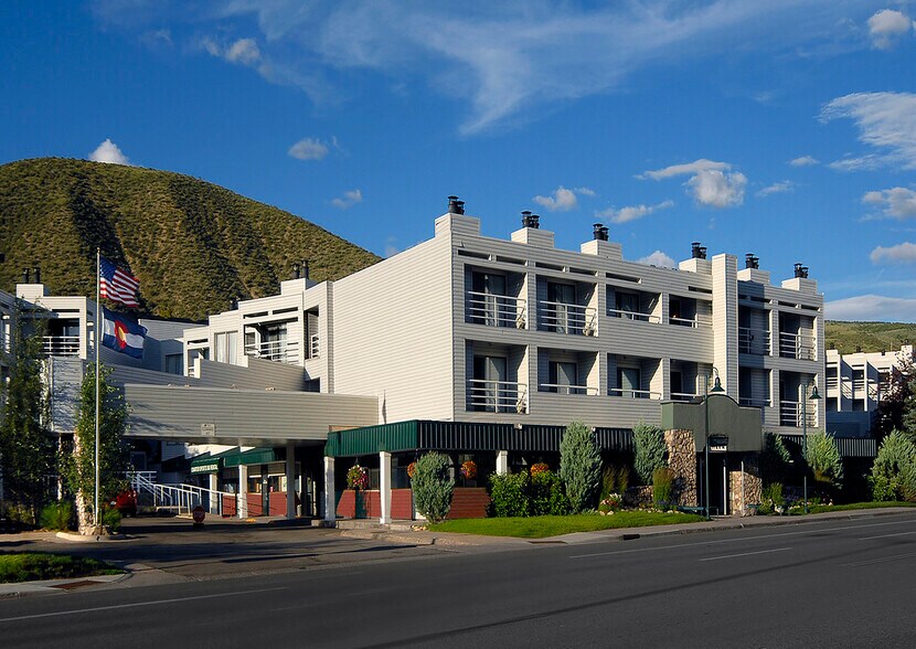 47 E Beaver Creek Blvd, Avon, CO à louer - Photo de l’immeuble – Image 2 sur 22