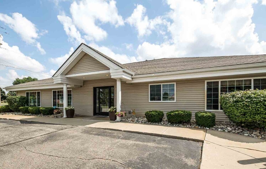 9125 Highland Rd, White Lake, MI à louer - Photo de l’immeuble – Image 3 sur 6