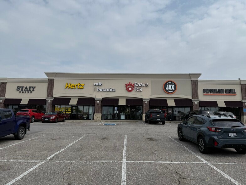 2557-2575 S 171st St, Omaha, NE à louer - Photo de l’immeuble – Image 3 sur 8