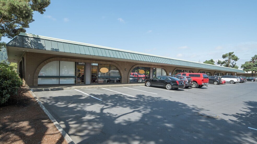 3571-3599 NW Yeon Ave, Portland, OR à louer - Photo de l’immeuble – Image 1 sur 35