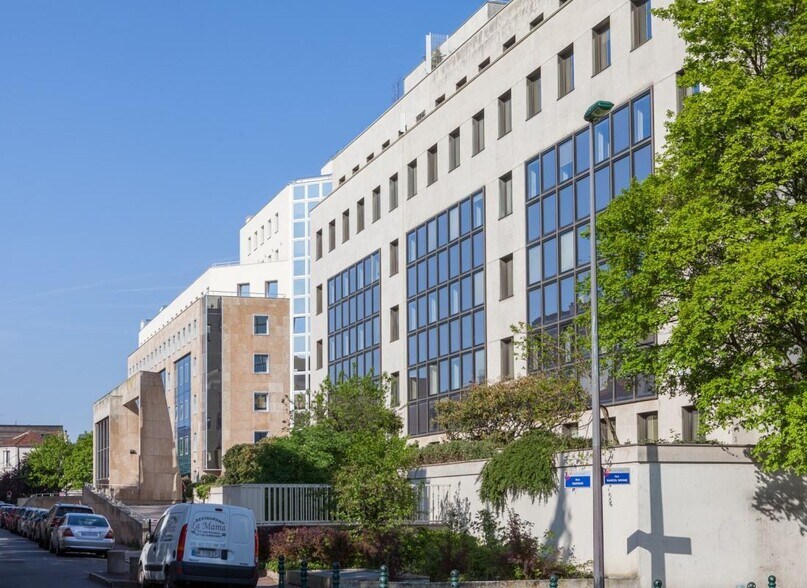 30 Rue Pasteur, Suresnes à louer - Photo de l’immeuble – Image 1 sur 6