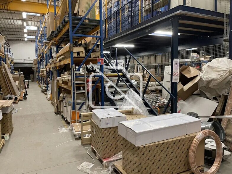 Industriel/Logistique dans Champigny-sur-Marne à vendre - Photo de l’immeuble – Image 2 sur 4