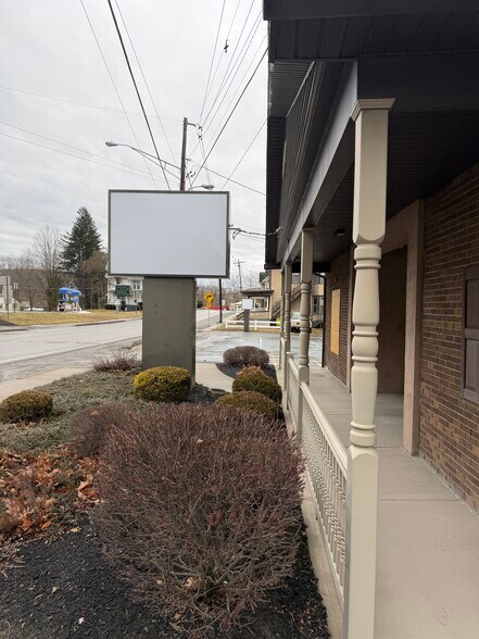 8192 State Rte 6, Meshoppen, PA à vendre - Photo de l’immeuble – Image 3 sur 11
