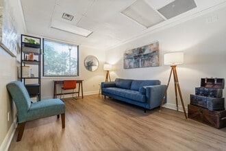 2005 Pan Am Cir, Tampa, FL à louer Photo intérieure– Image 2 sur 2