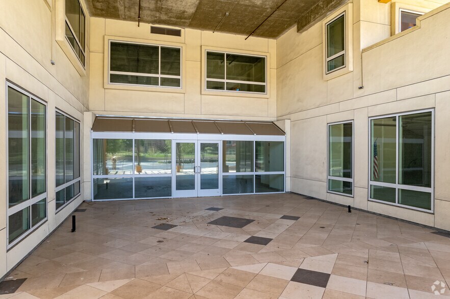 17901 Soledad Canyon Rd, Santa Clarita, CA à louer - Photo intérieure – Image 2 sur 8
