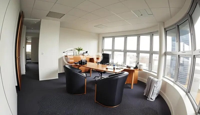 Bureau dans Villiers-sur-Marne à louer - Photo de l’immeuble – Image 2 sur 29