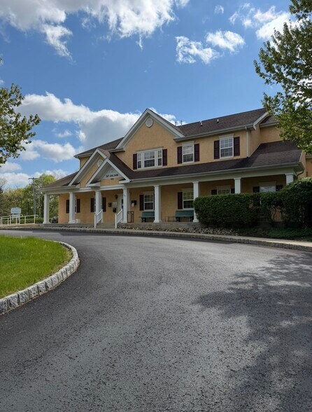66 Buck Rd, Southampton, PA à louer - Photo de l’immeuble – Image 2 sur 34