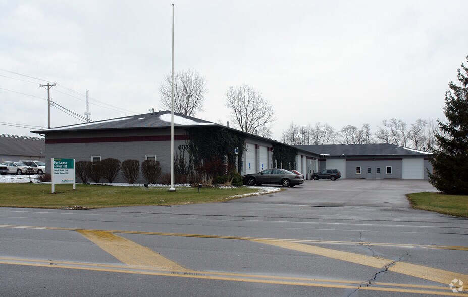 4035 N King Rd, Sylvania, OH à louer - Photo principale – Image 1 sur 6