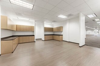 200 Commerce Dr, Irvine, CA à louer Photo intérieure– Image 2 sur 9