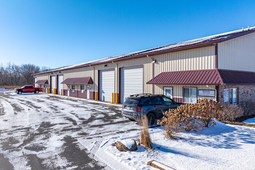 1299 Leah Rd, Morris, IL à louer - Photo principale – Image 1 sur 17