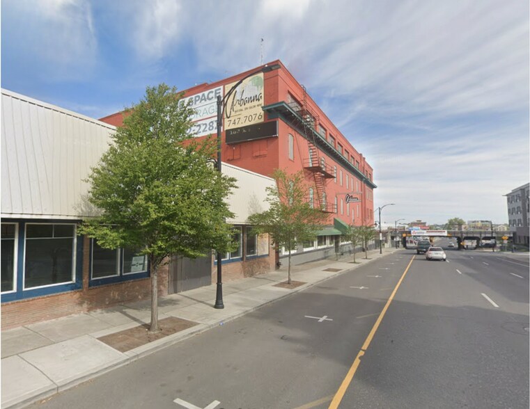 104 S Division St, Spokane, WA à louer - Photo de l’immeuble – Image 2 sur 4