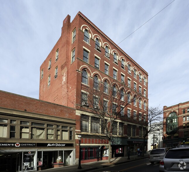 9 Central St, Lowell, MA à vendre - Photo de l’immeuble – Image 2 sur 10