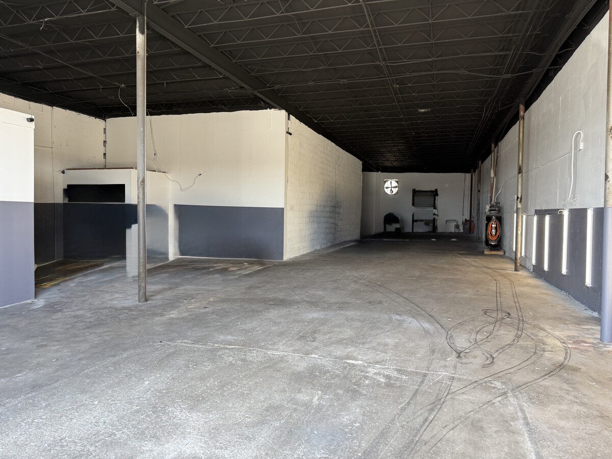 3771 NW 51st St, Miami, FL 33142 - Lot B - - Photo intérieure - Image 1 of 7