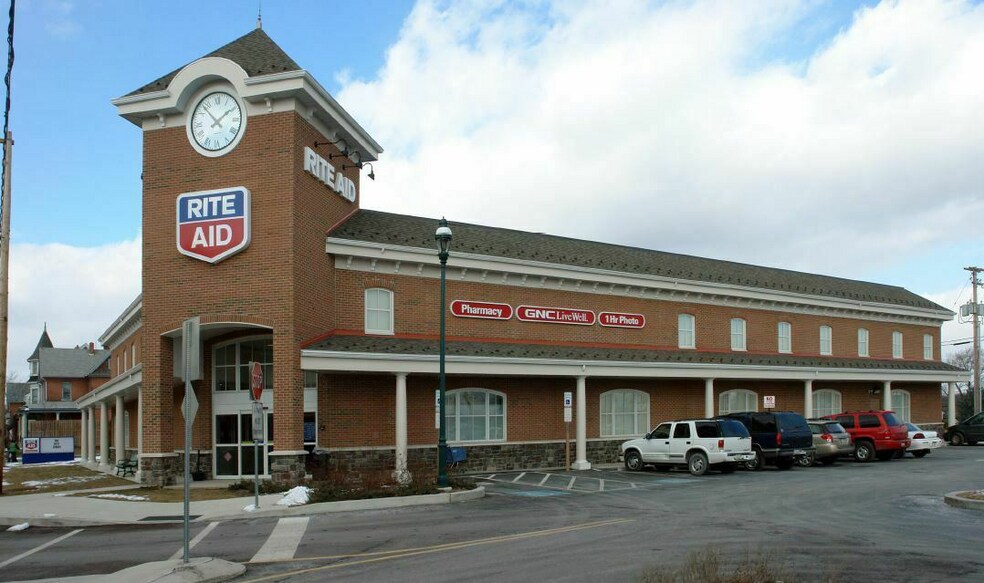 350 Main St, Pennsburg, PA à louer - Photo de l’immeuble – Image 3 sur 8